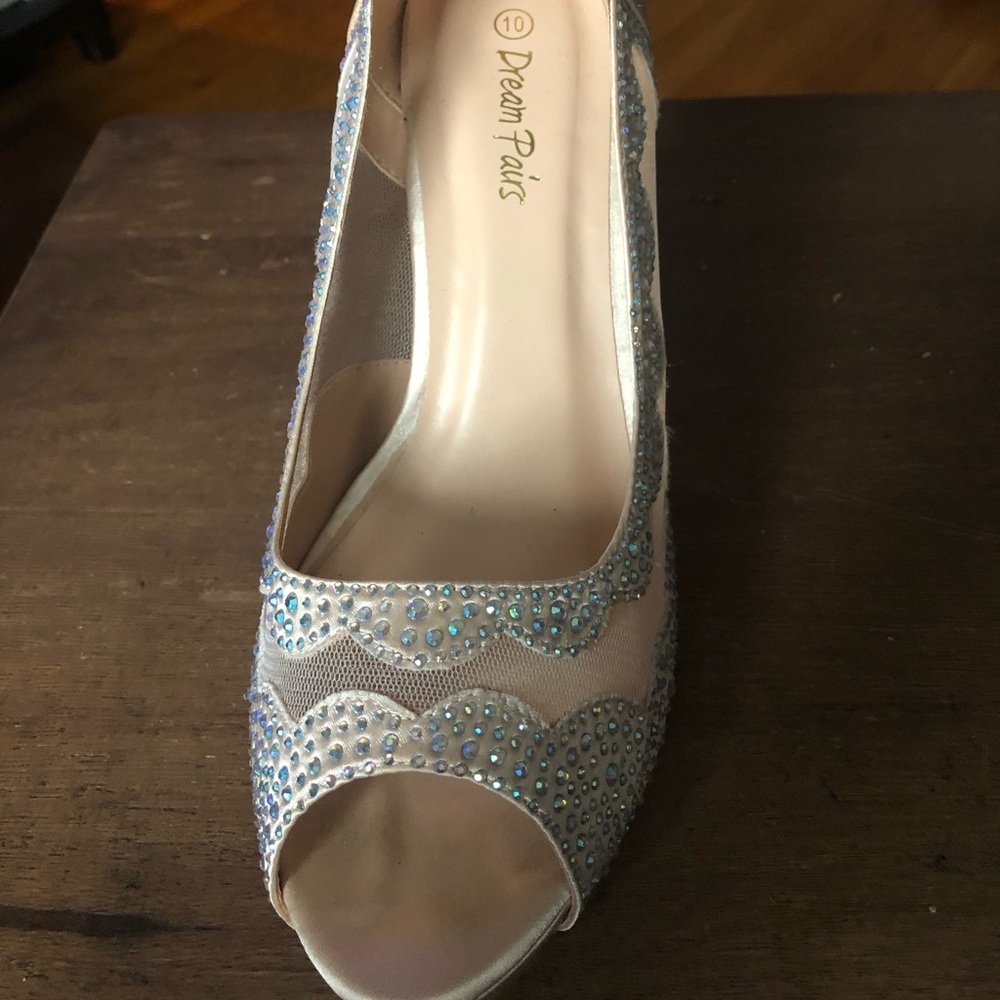 Heels - Picture 2 of 3